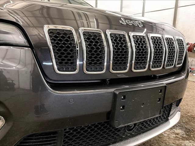 Used 2019 Jeep Cherokee Limited w/ Technology Group AWD/4WD image 30