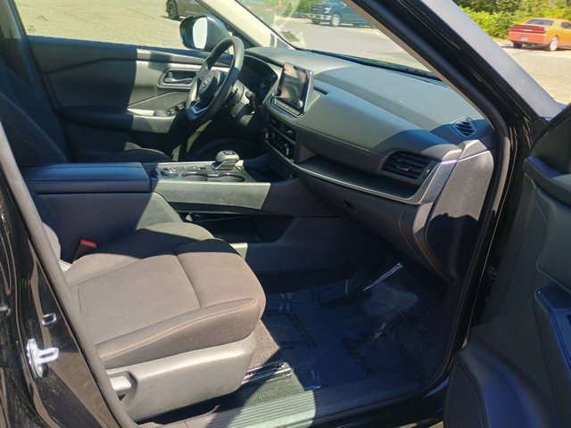 Used 2024 Nissan Rogue S AWD/4WD image 14