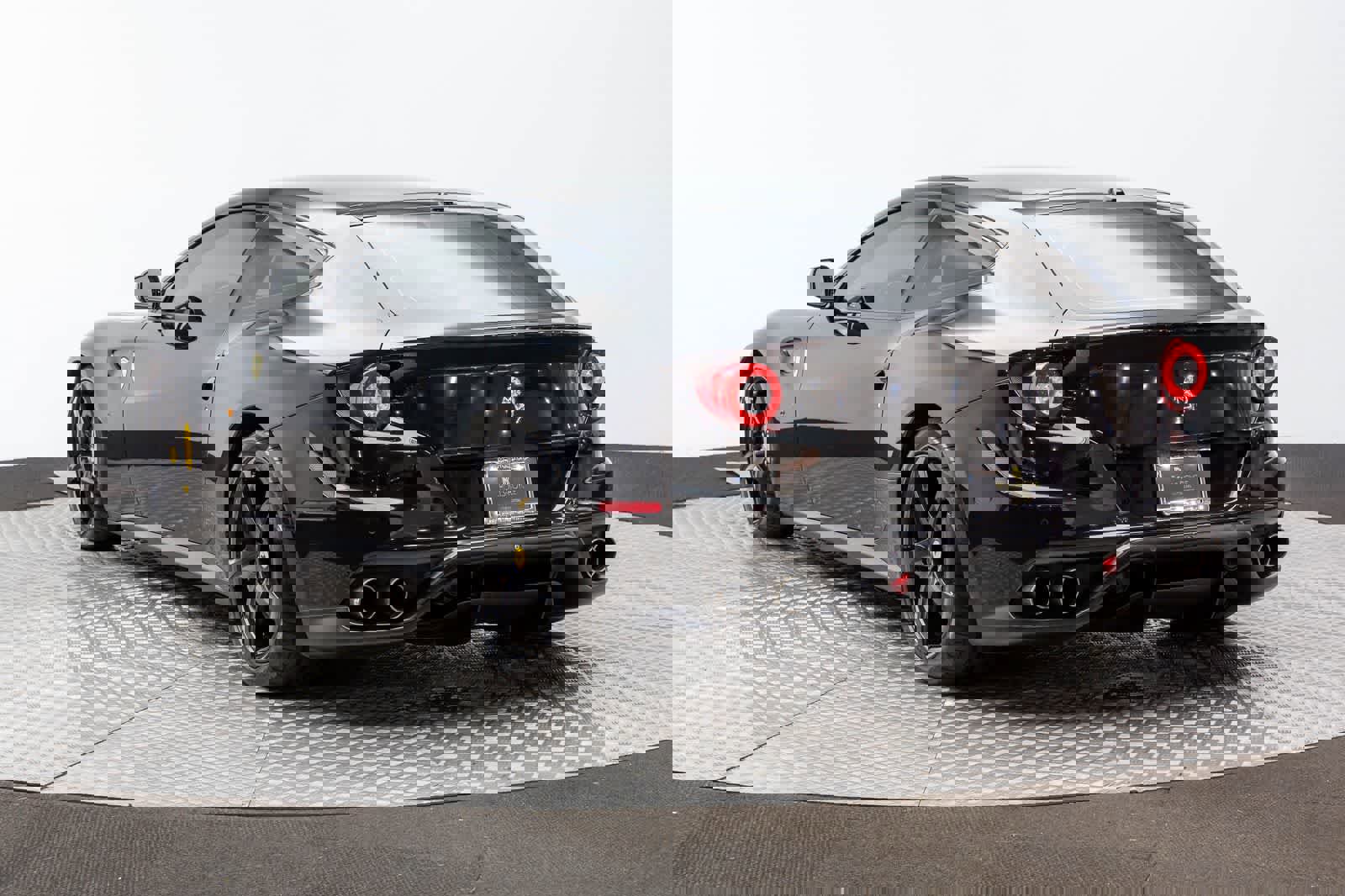 Used 2015 Ferrari FF image 4