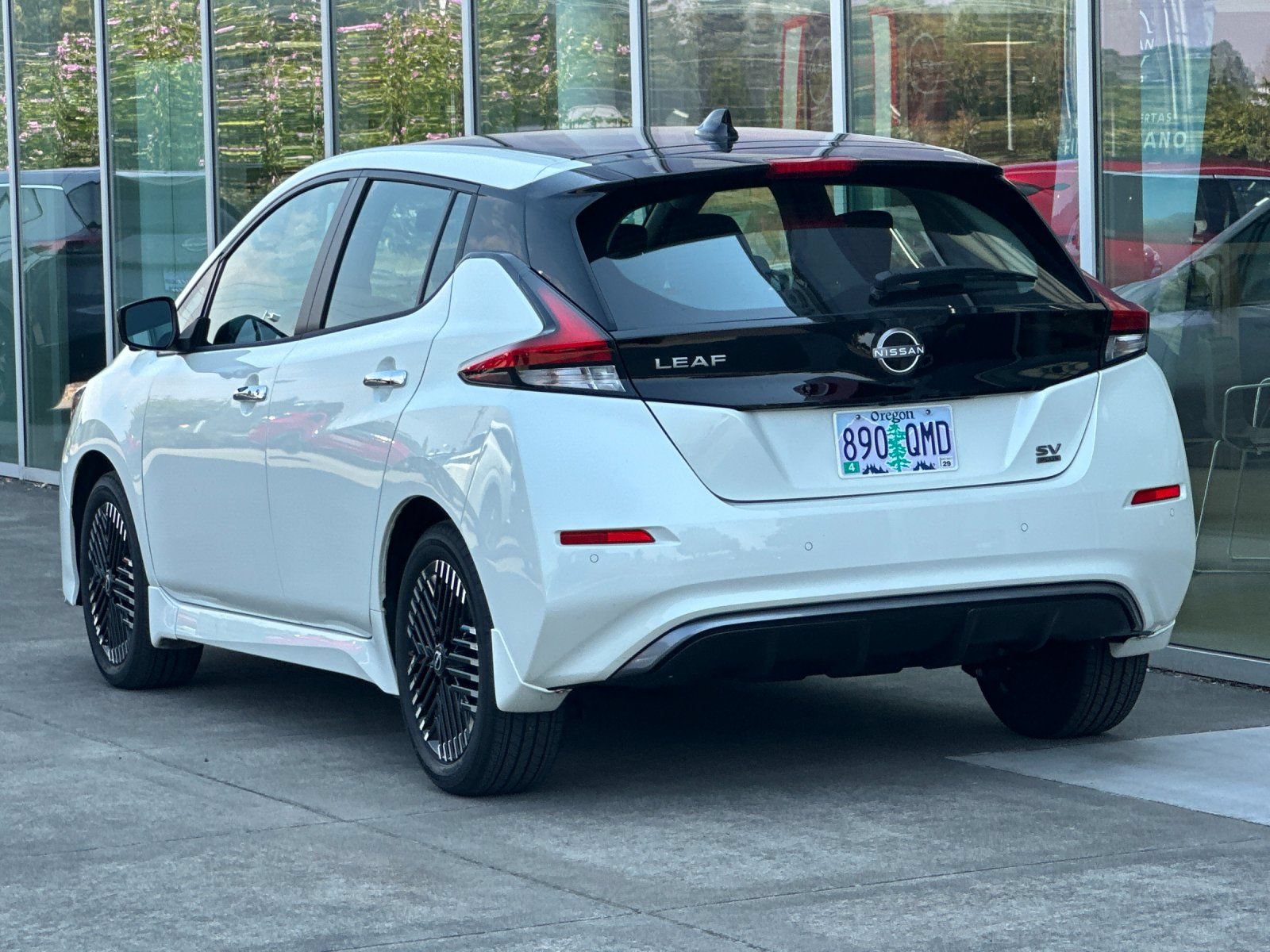 Used 2025 Nissan Leaf SV Plus FWD image 5