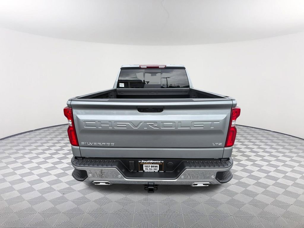 Used 2025 Chevrolet Silverado 1500 LTZ AWD/4WD image 6
