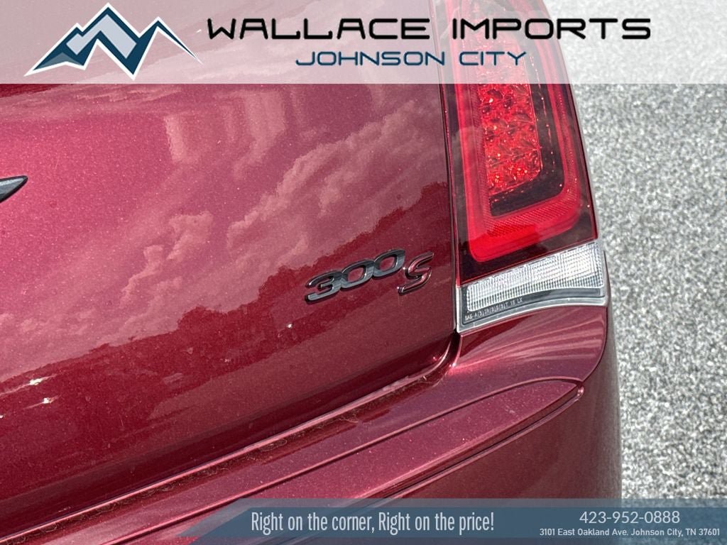 Used 2023 Chrysler 300 S w/ Comfort Group RWD image 11