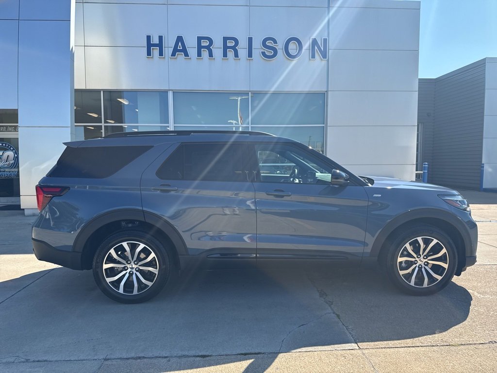 New 2025 Ford Explorer ST-Line image 4