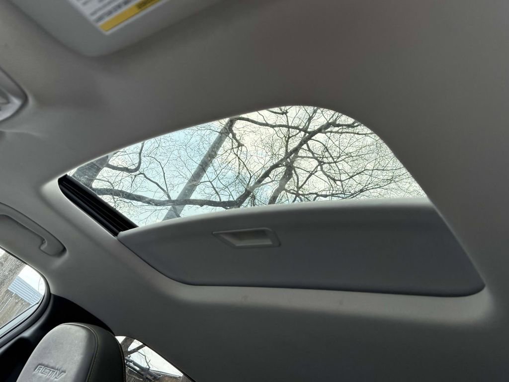 Used 2024 Chevrolet Trax ACTIV w/ Sunroof Package image 25