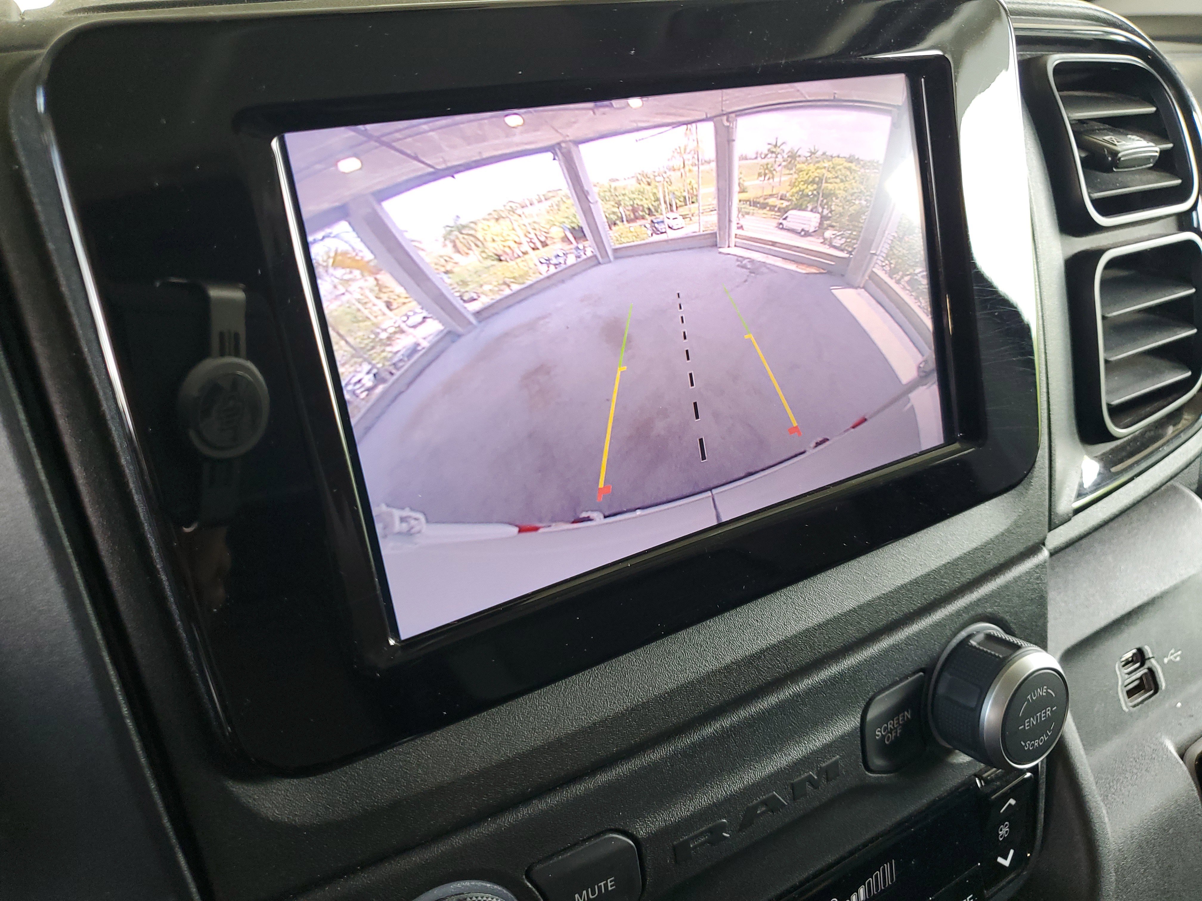Used 2025 RAM ProMaster 2500 w/ Convenience Group FWD image 26