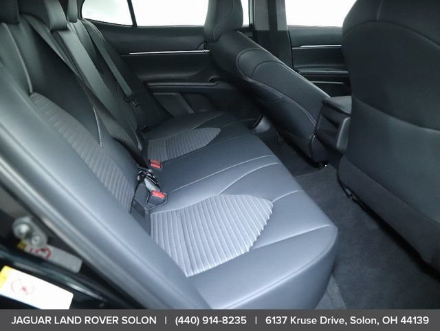 Used 2018 Toyota Camry SE w/ Moonroof Package FWD image 27