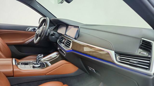 Used 2022 BMW X6 xDrive40i w/ Executive Package image 21
