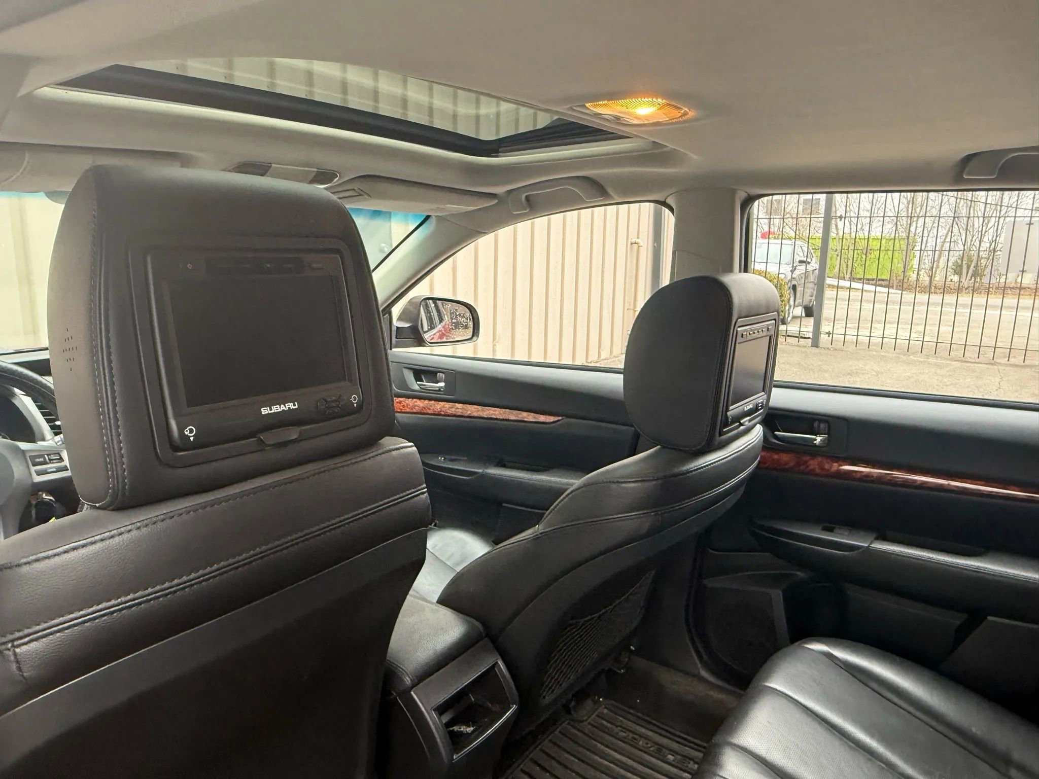 Used 2012 Subaru Outback 2.5i Limited w/ Moonroof Pkg image 17