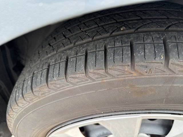 Used 2023 Toyota Corolla LE image 4