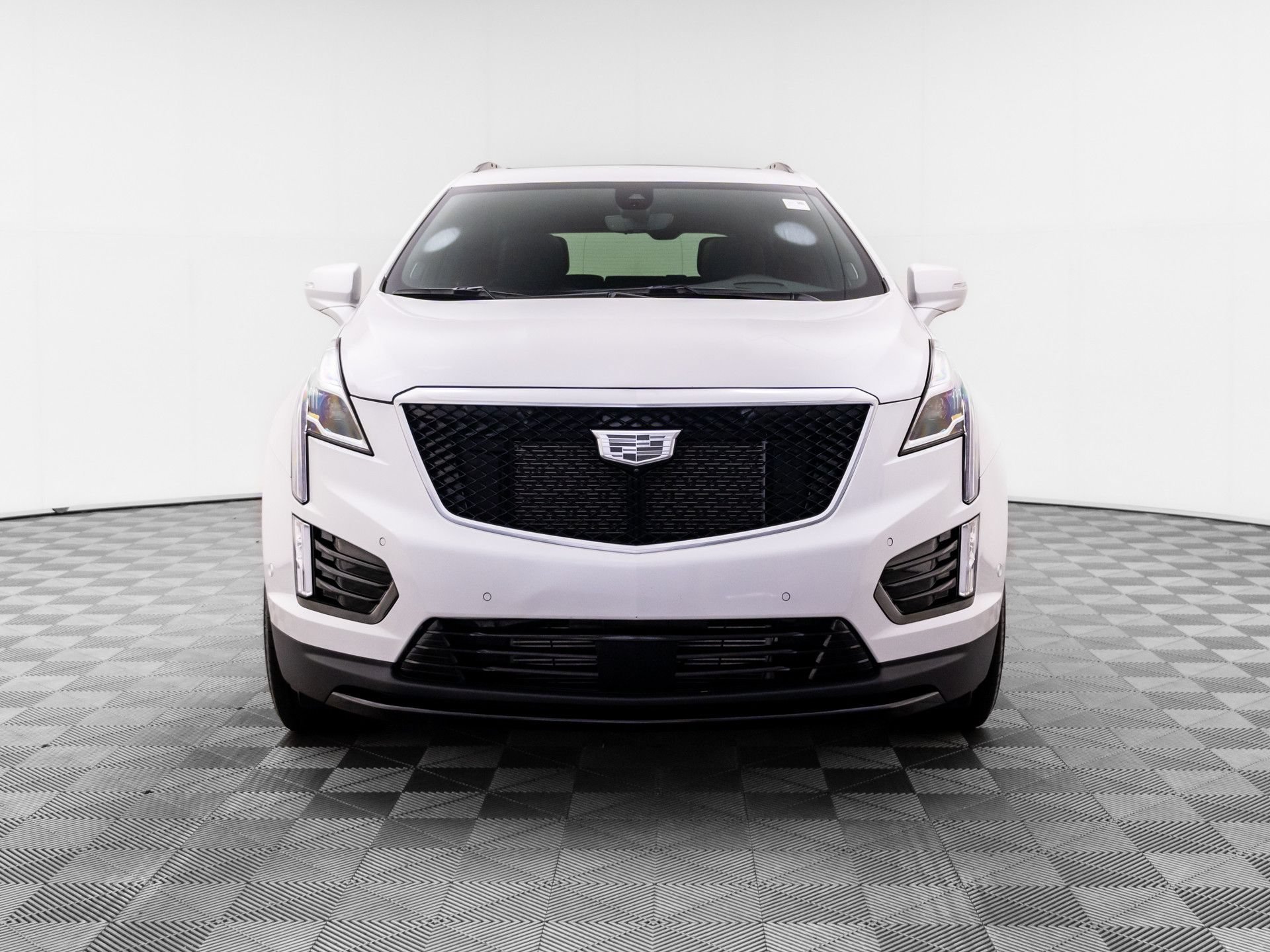 Certified 2026 Cadillac XT5 Sportv w/ LPO, Onyx Lite Package AWD/4WD image 10
