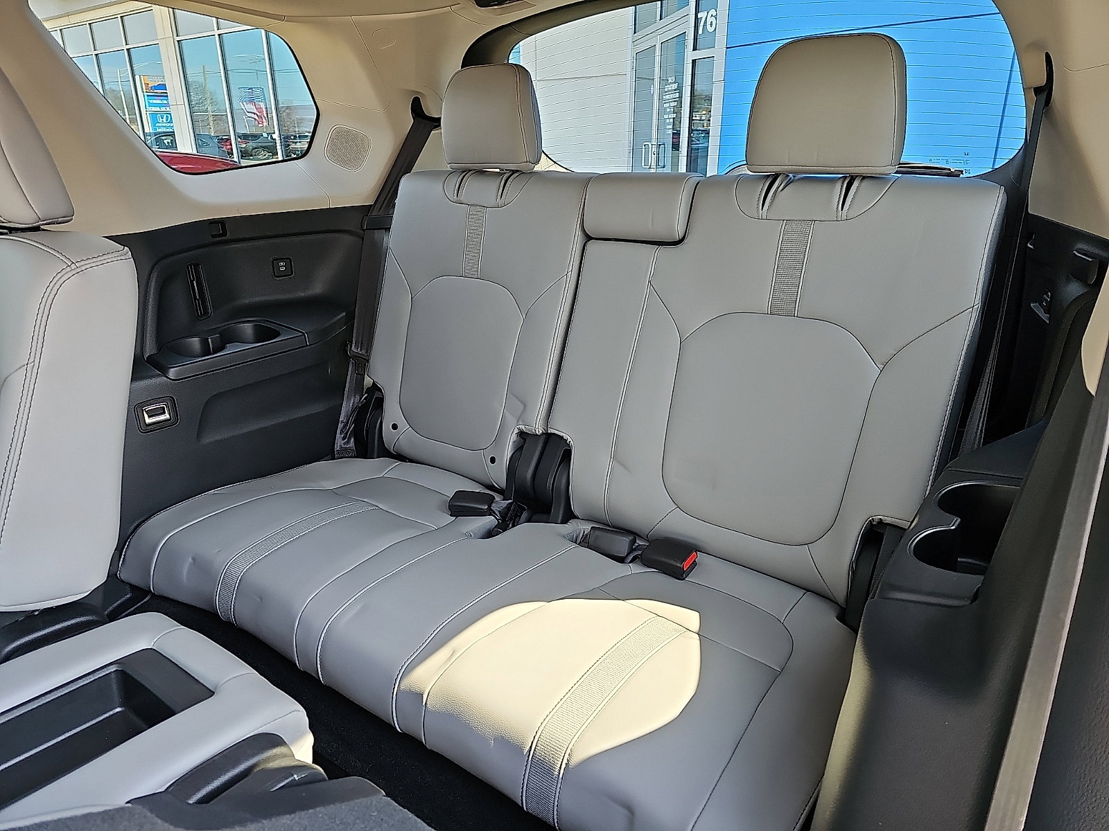 Used 2025 Honda Pilot Touring image 10