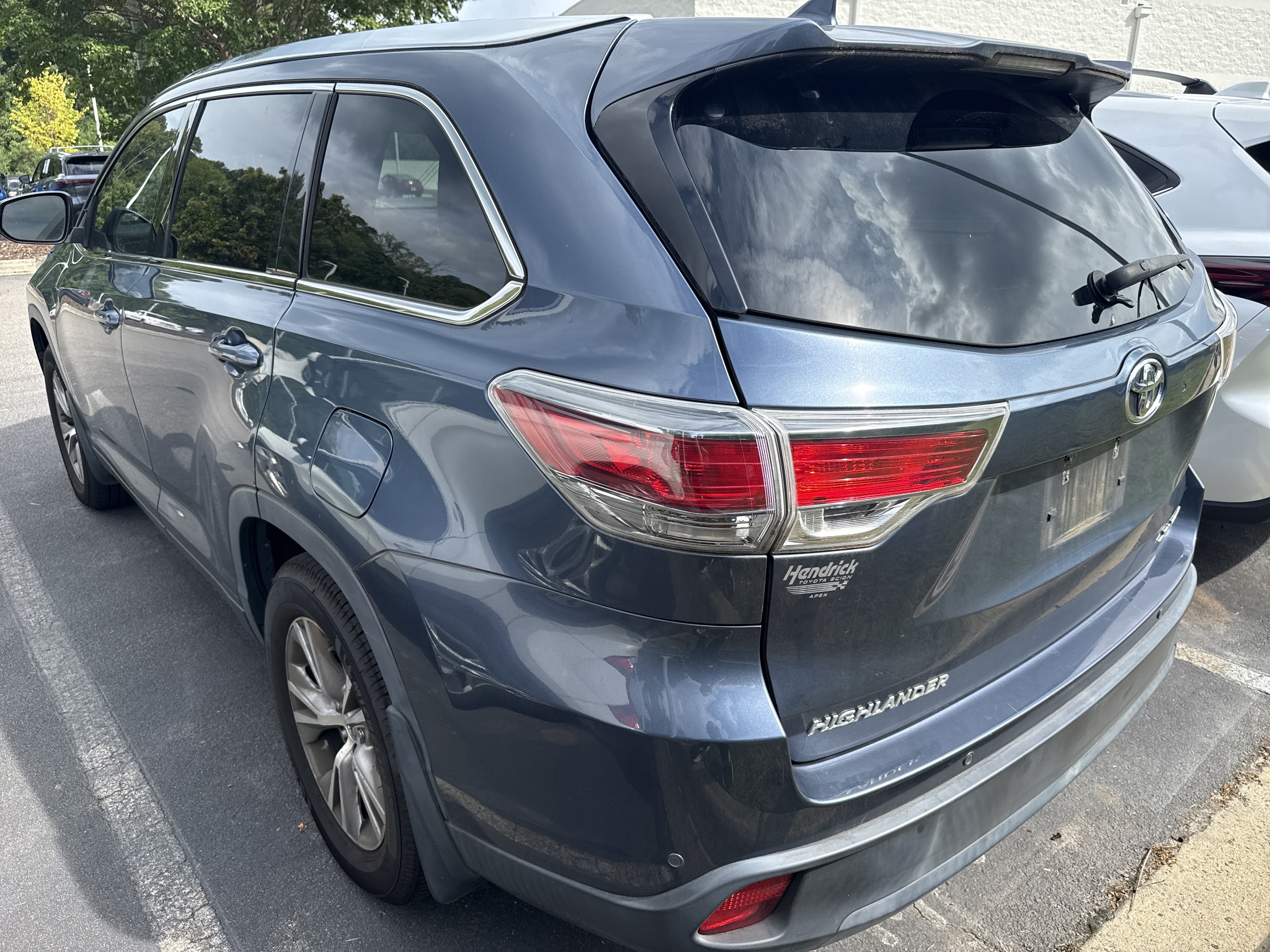 Used 2015 Toyota Highlander XLE AWD/4WD image 43
