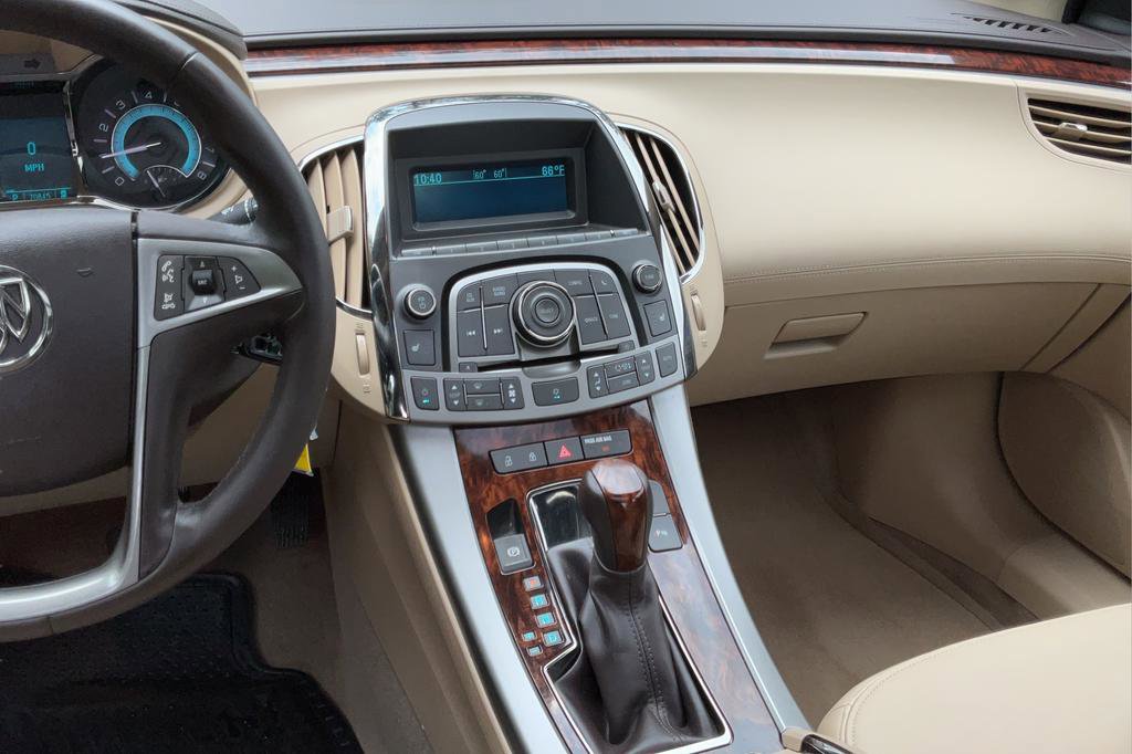 Used 2011 Buick LaCrosse CXL FWD image 16