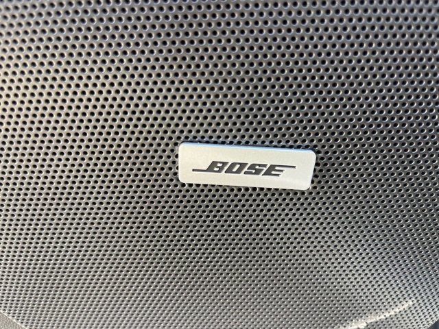 New 2025 Cadillac XT6 Luxury image 16