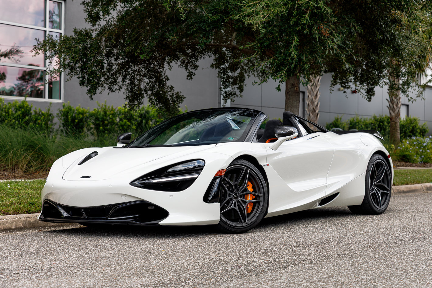 Used 2020 McLaren 720S Performance RWD image 26