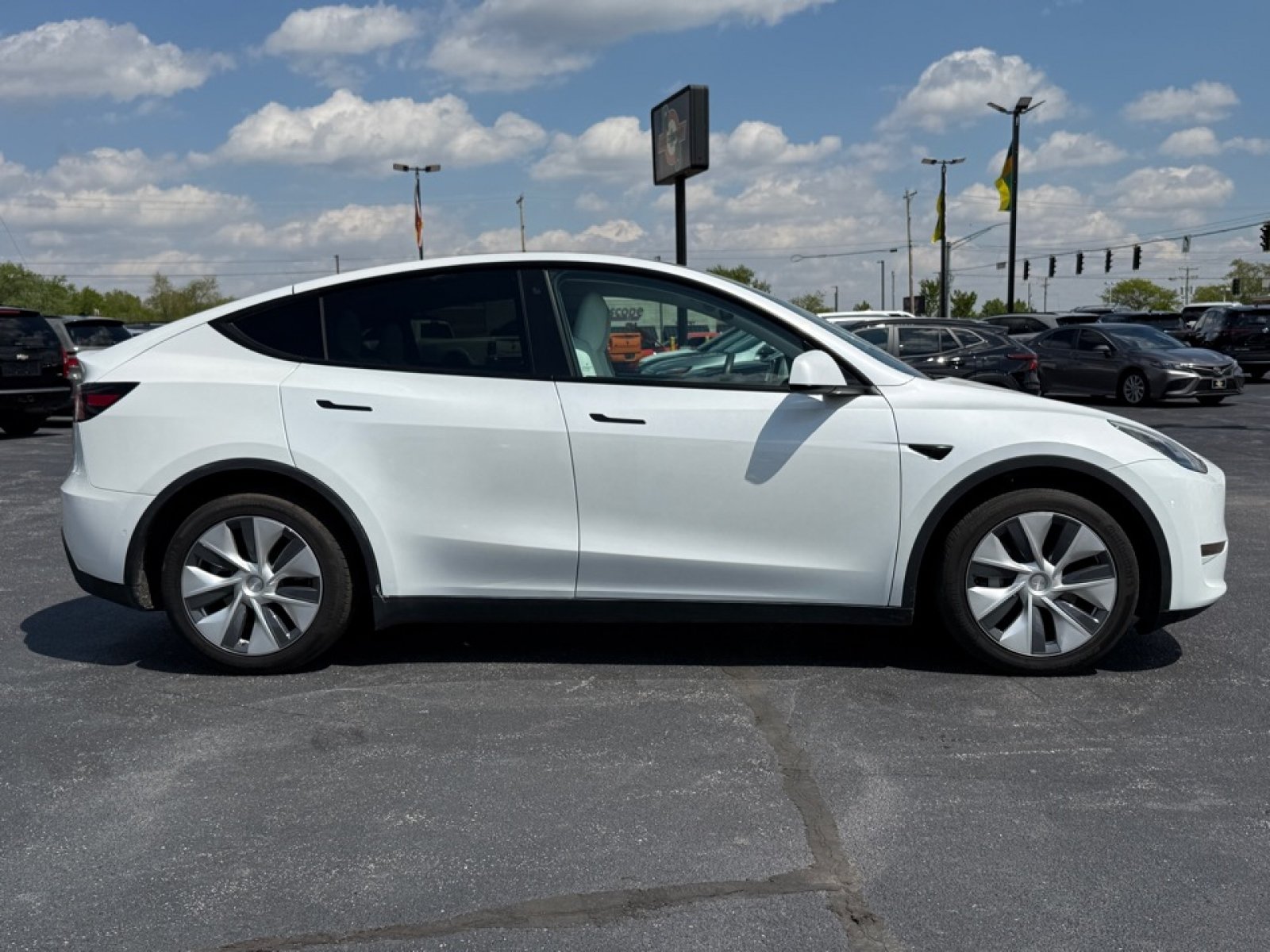 Used 2020 Tesla Model Y Long Range AWD/4WD image 8