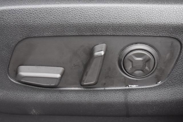 Certified 2025 Kia Carnival SX Prestige image 25