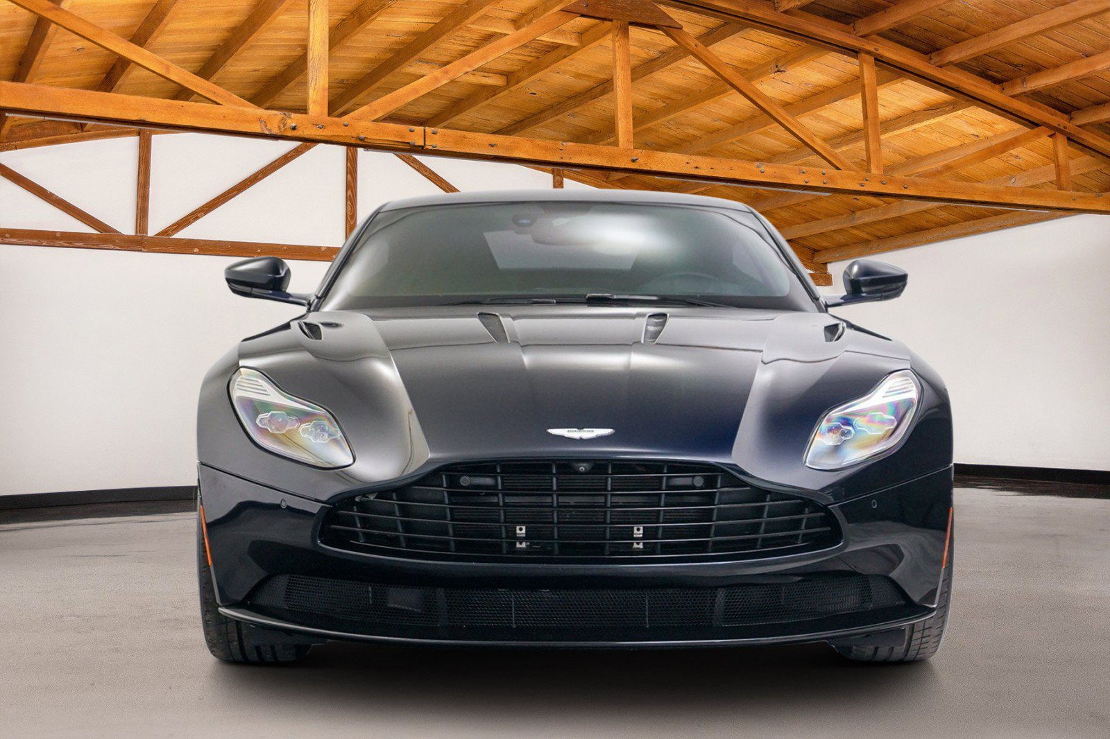 Used 2017 Aston Martin DB11 V12 image 6