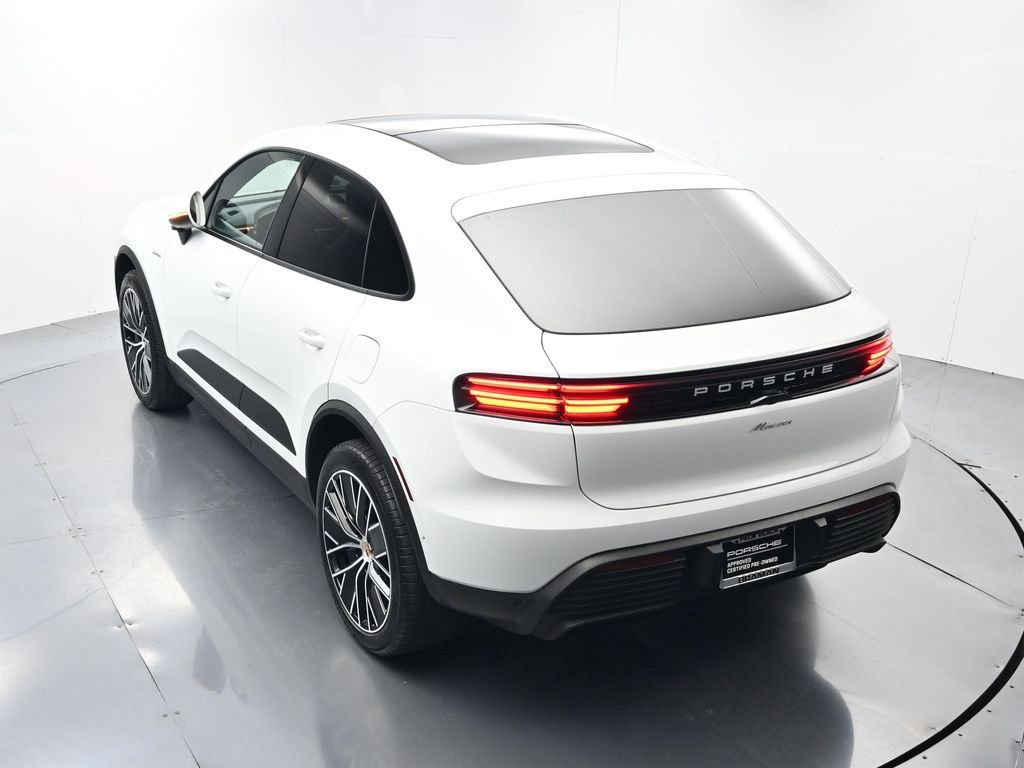 Certified 2025 Porsche Macan Electric RWD image 37