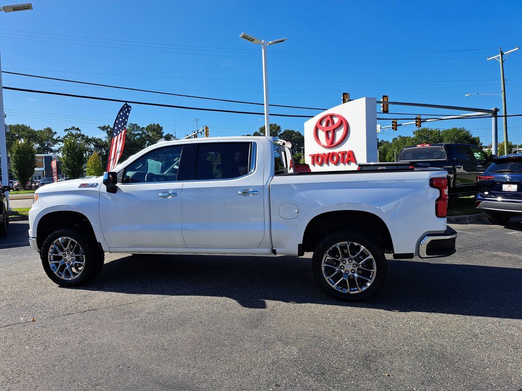 Used 2025 Chevrolet Silverado 1500 LTZ w/ LTZ Premium Package image 12