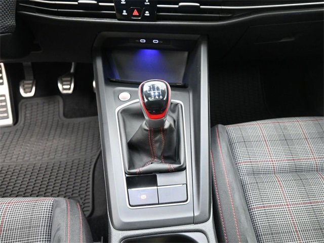 Used 2022 Volkswagen GTI SE image 13