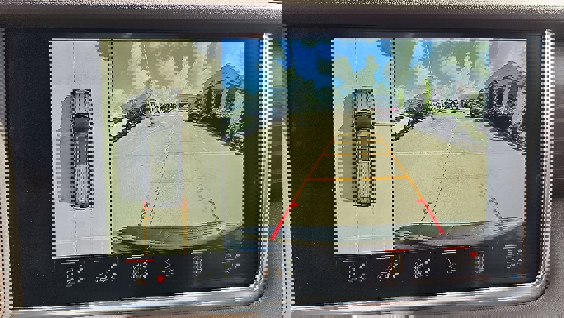 Used 2024 GMC Yukon XL Denali w/ Denali Reserve Package image 16