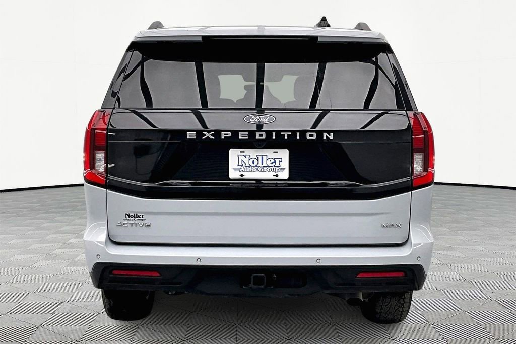 Used 2025 Ford Expedition Max Active image 4