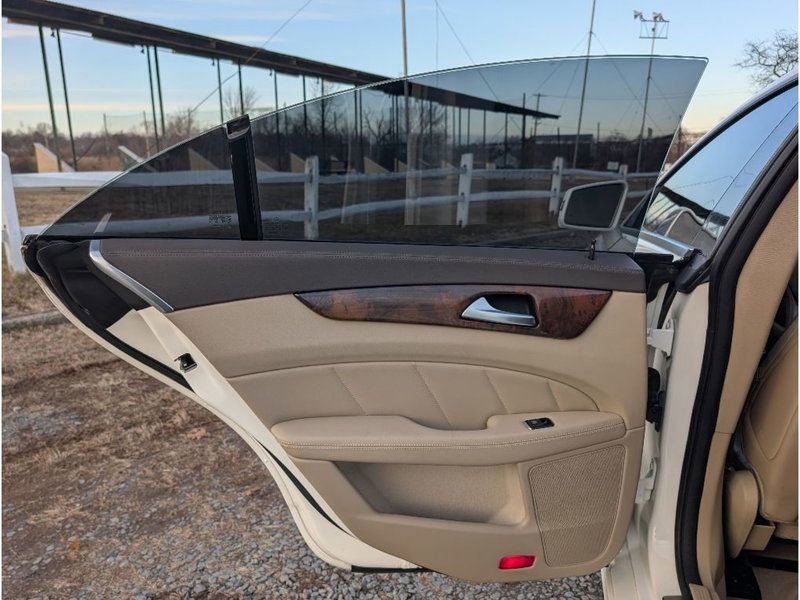 Used 2013 Mercedes-Benz CLS 550 550 4MATIC w/ Premium I Pkg image 10