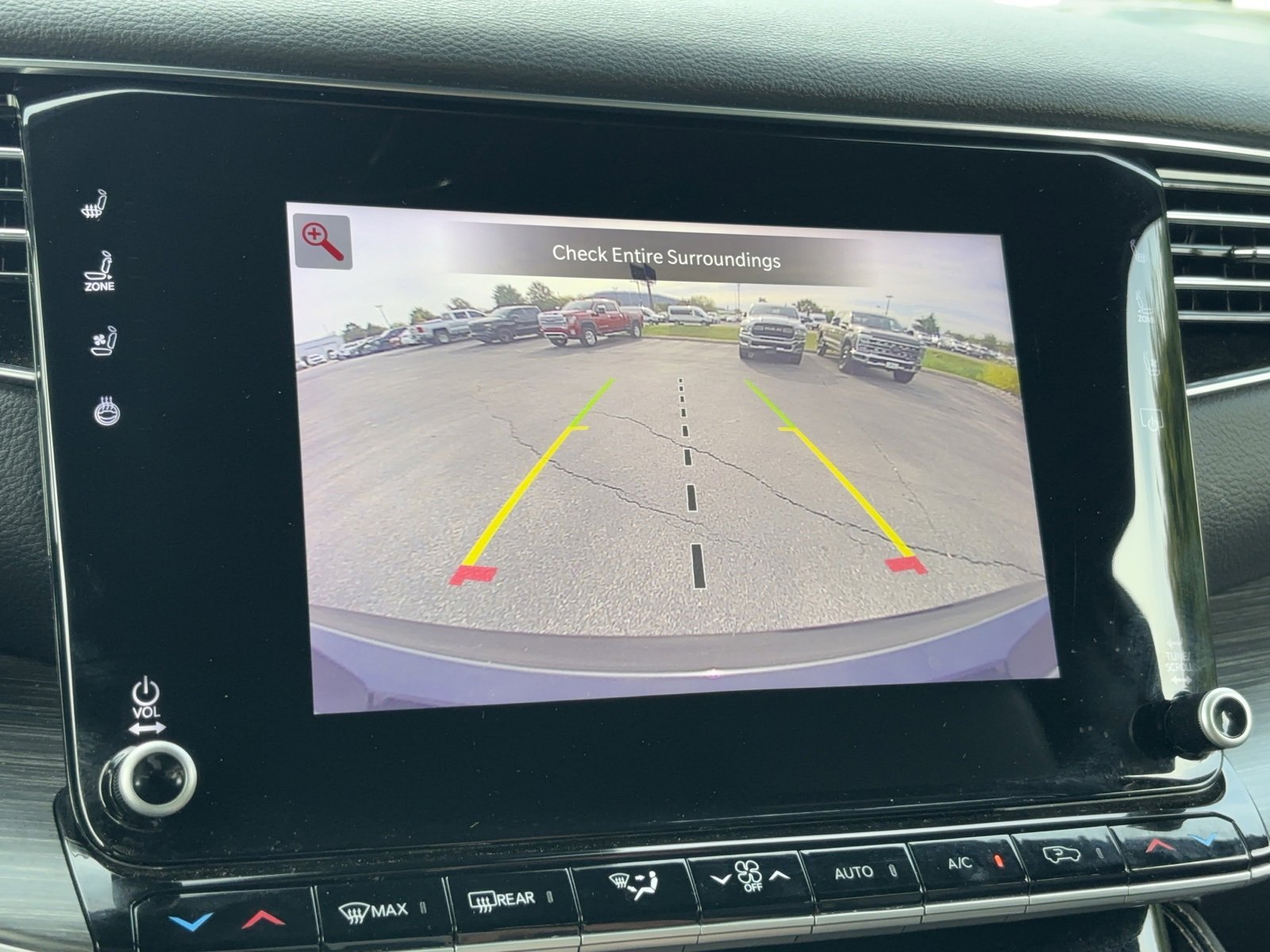 Used 2024 Jeep Wagoneer Series II w/ Flexible Seating Group image 4