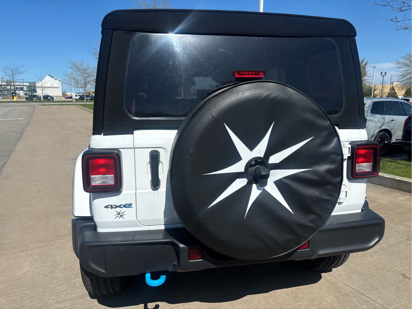 Used 2024 Jeep Wrangler Unlimited AWD/4WD image 25
