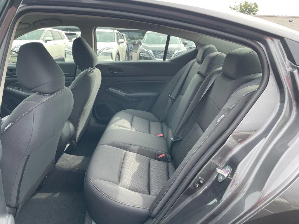 Used 2024 Nissan Altima 2.5 S FWD image 14