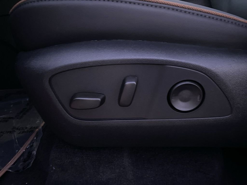 New 2026 GMC Acadia AT4 w/ Luxury Package image 32