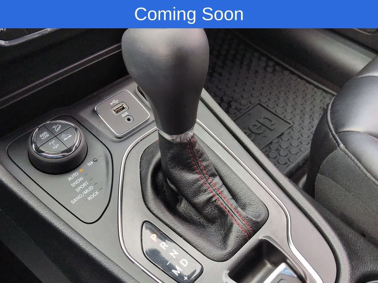 Used 2019 Jeep Cherokee Trailhawk w/ Cold Weather Group AWD/4WD image 30