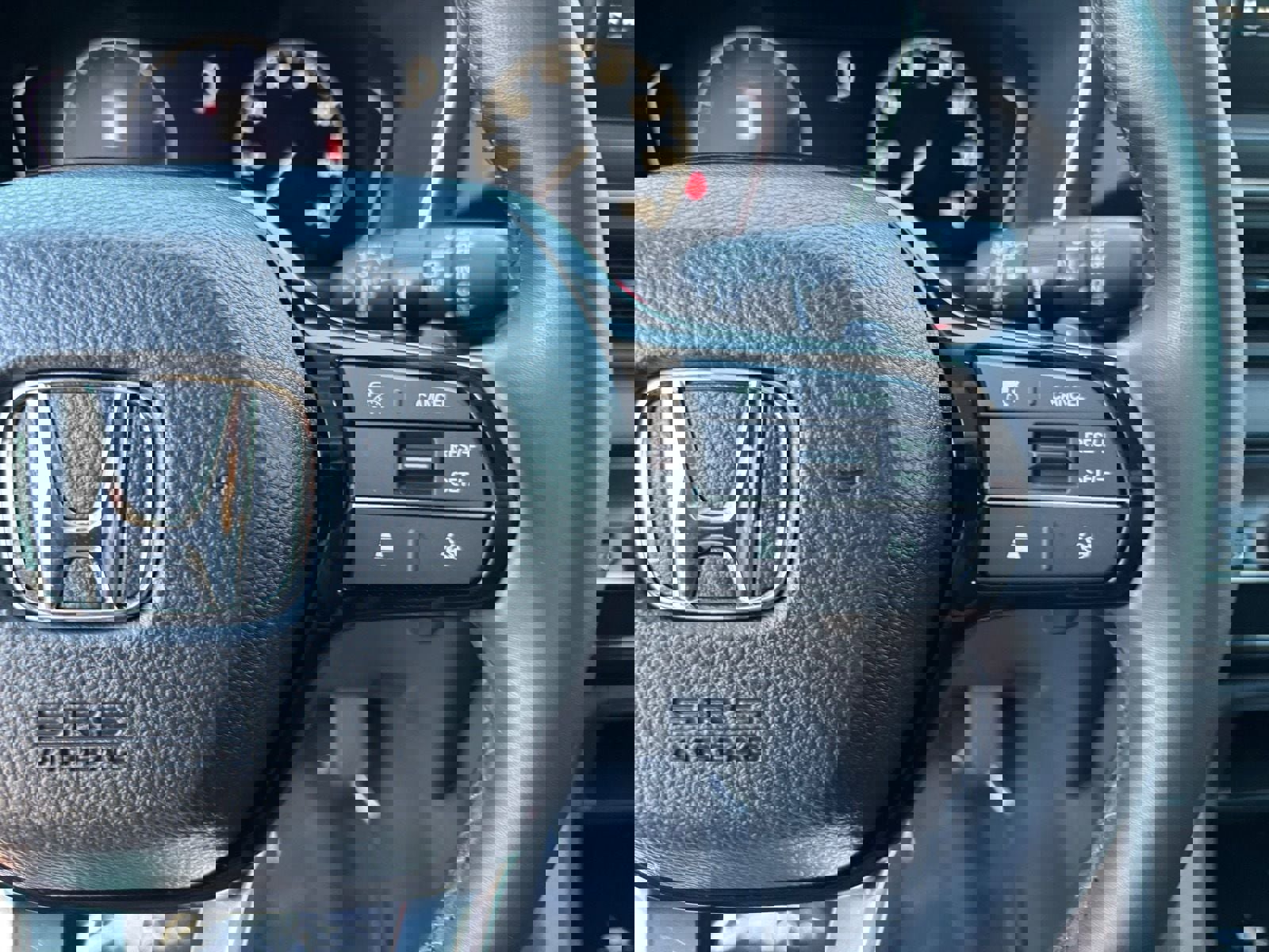 Used 2025 Honda Pilot EX-L image 31