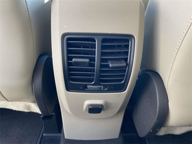 Used 2019 Ford Escape SEL image 11