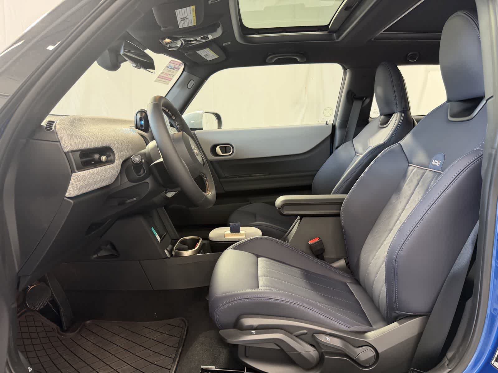 New 2026 MINI Cooper 2-Door Hardtop FWD image 10