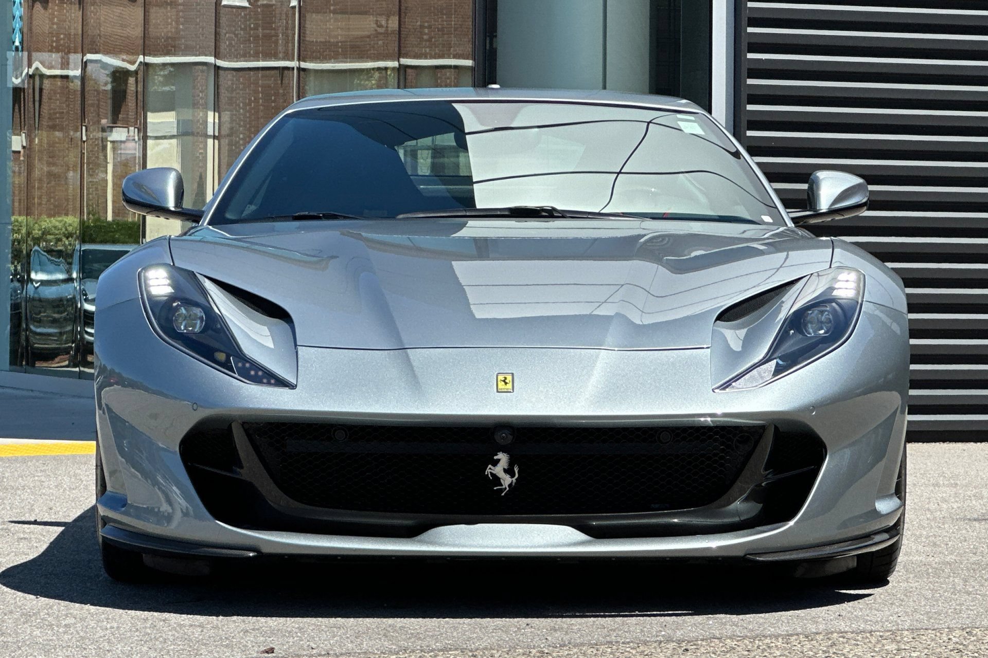Used 2018 Ferrari 812 Superfast RWD image 11