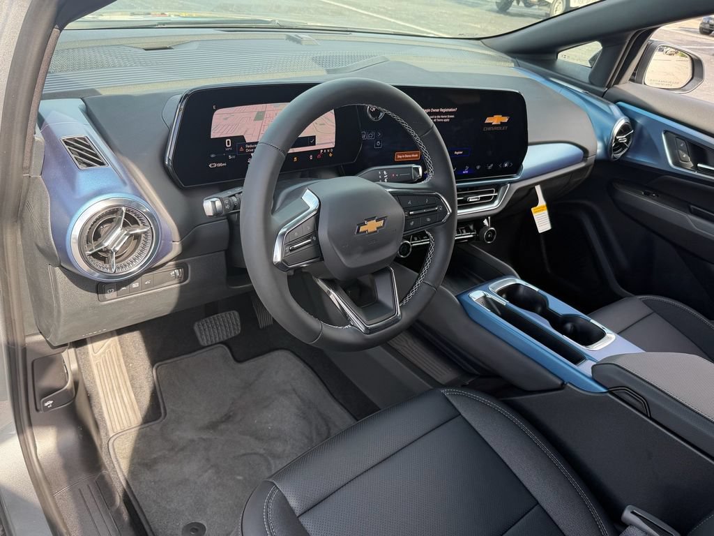 New 2026 Chevrolet Equinox EV LT w/ LPO, Blackout Package AWD/4WD image 6