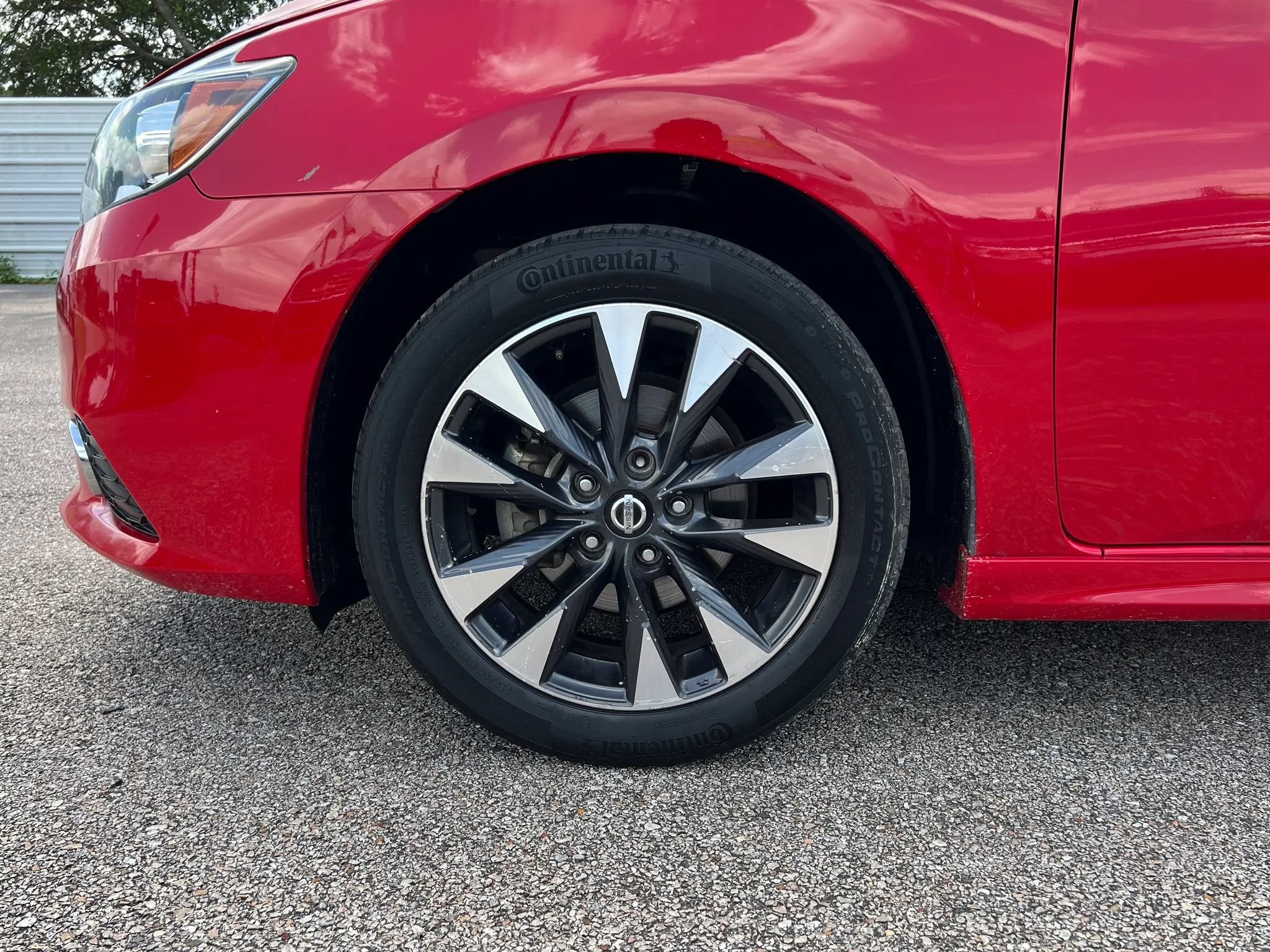 Used 2017 Nissan Sentra SR FWD image 25