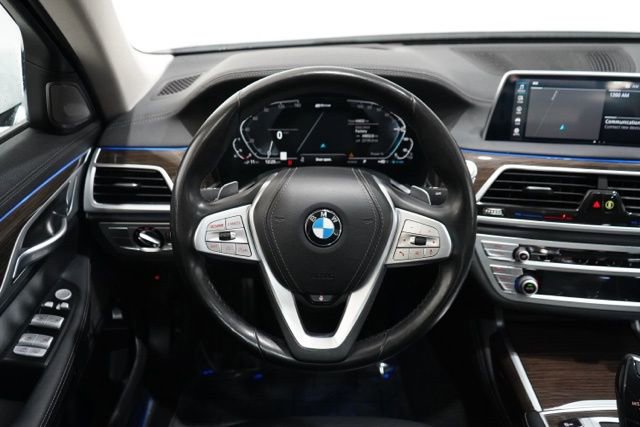 Used 2020 BMW 745e xDrive image 13