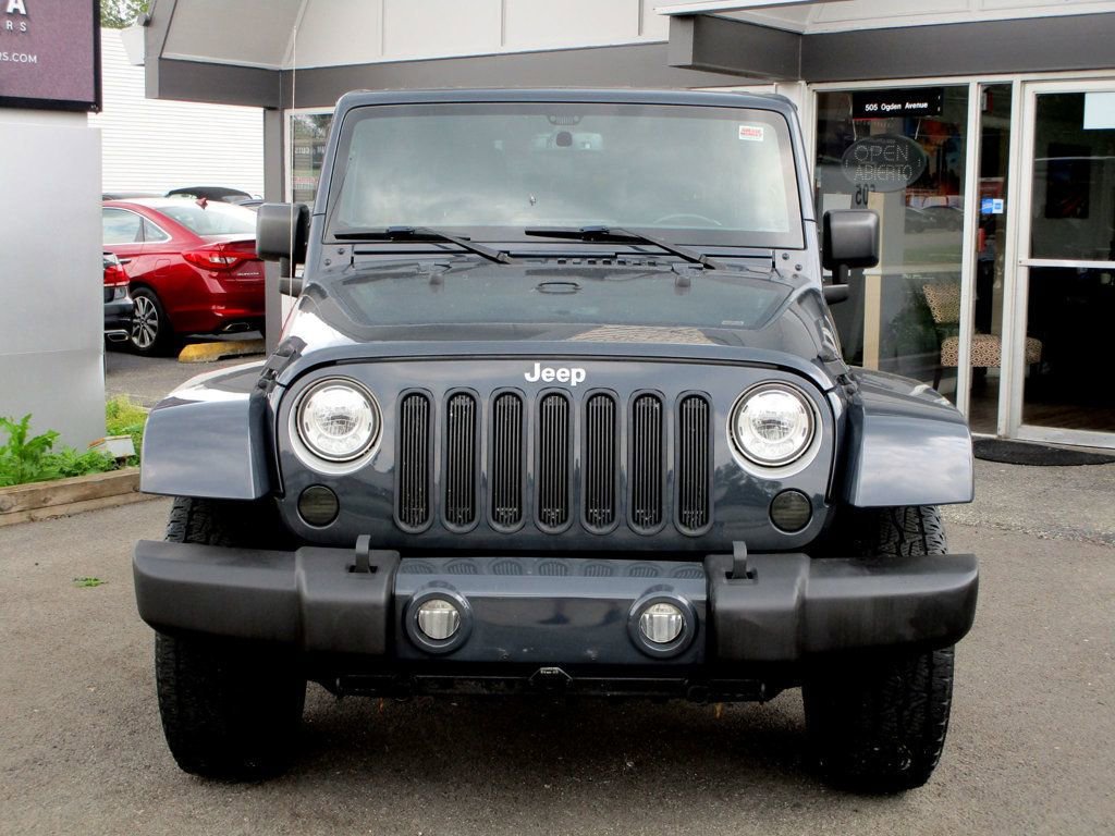 Used 2018 Jeep Wrangler Unlimited Sahara w/ Connectivity Group image 5