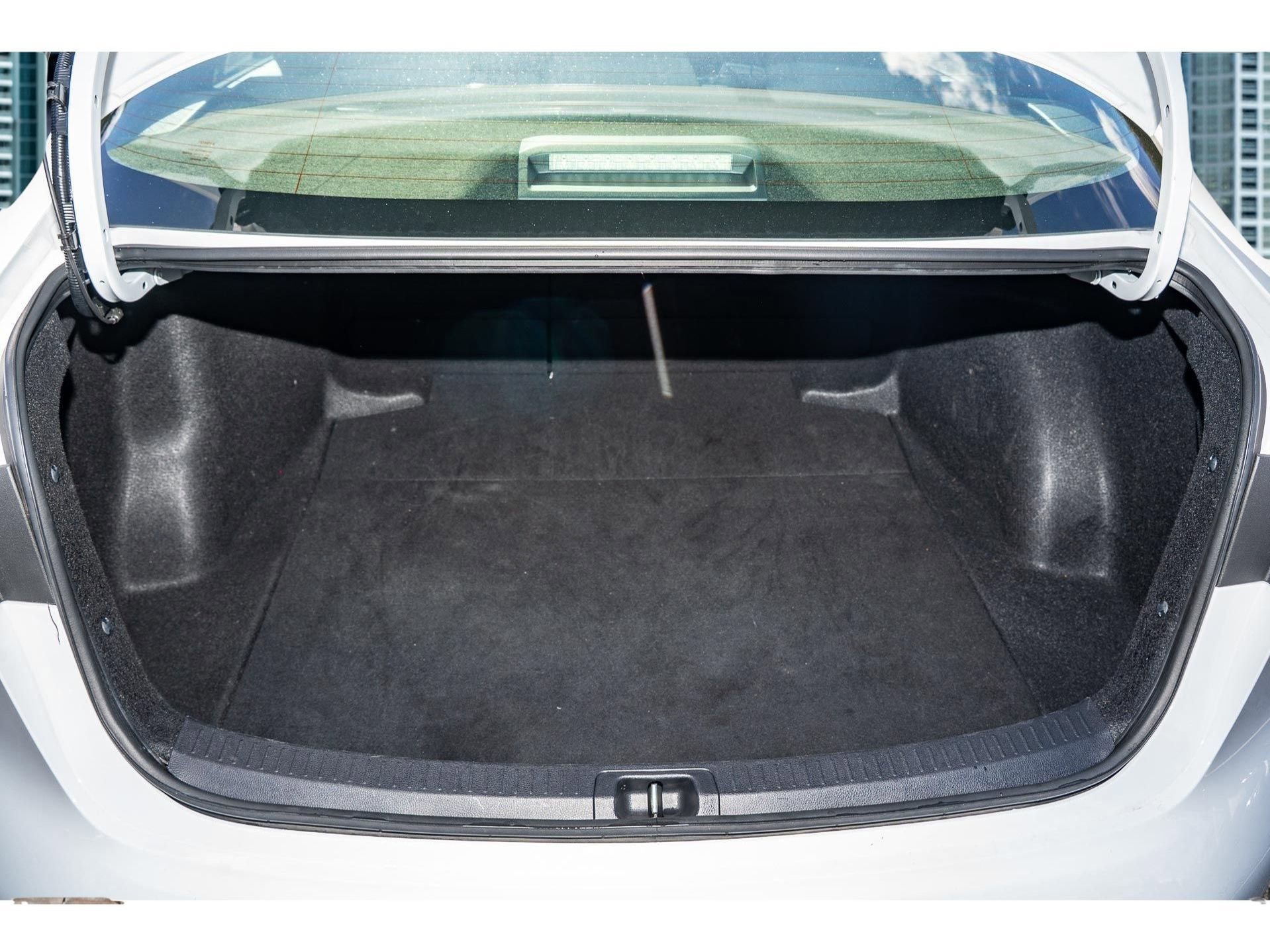 Used 2022 Toyota Corolla SE image 32