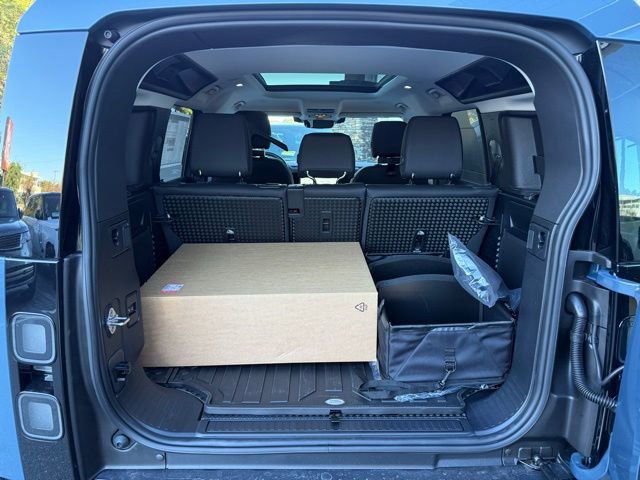 New 2026 Land Rover Defender 110 S image 30