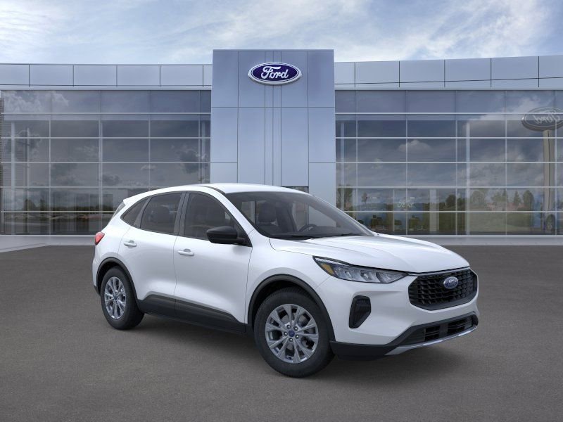 Used 2025 Ford Escape Active w/ Cold Weather Package AWD/4WD image 7