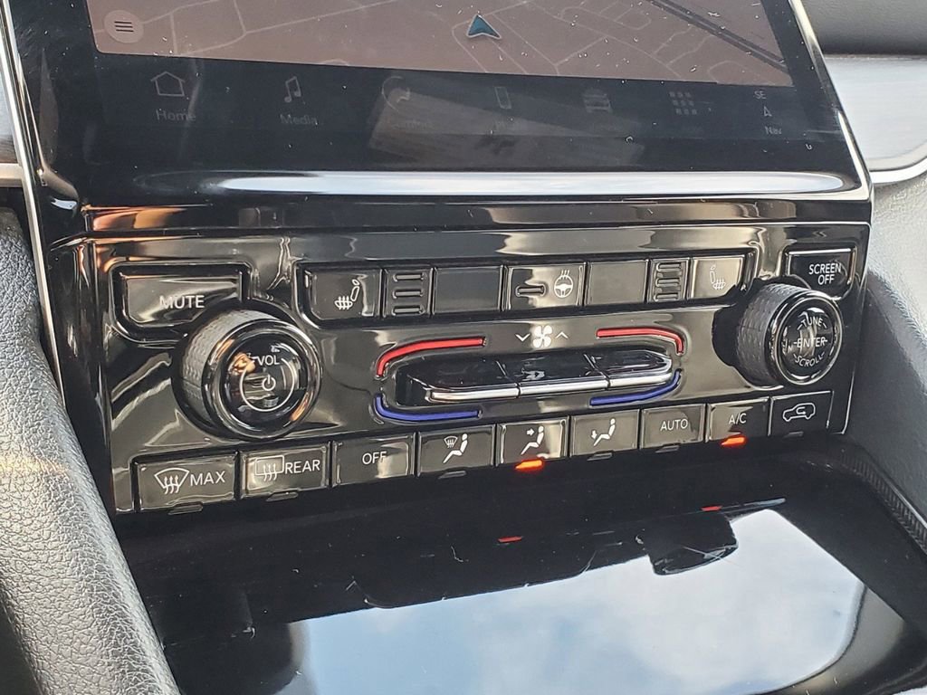 Used 2024 Jeep Grand Cherokee Limited image 22