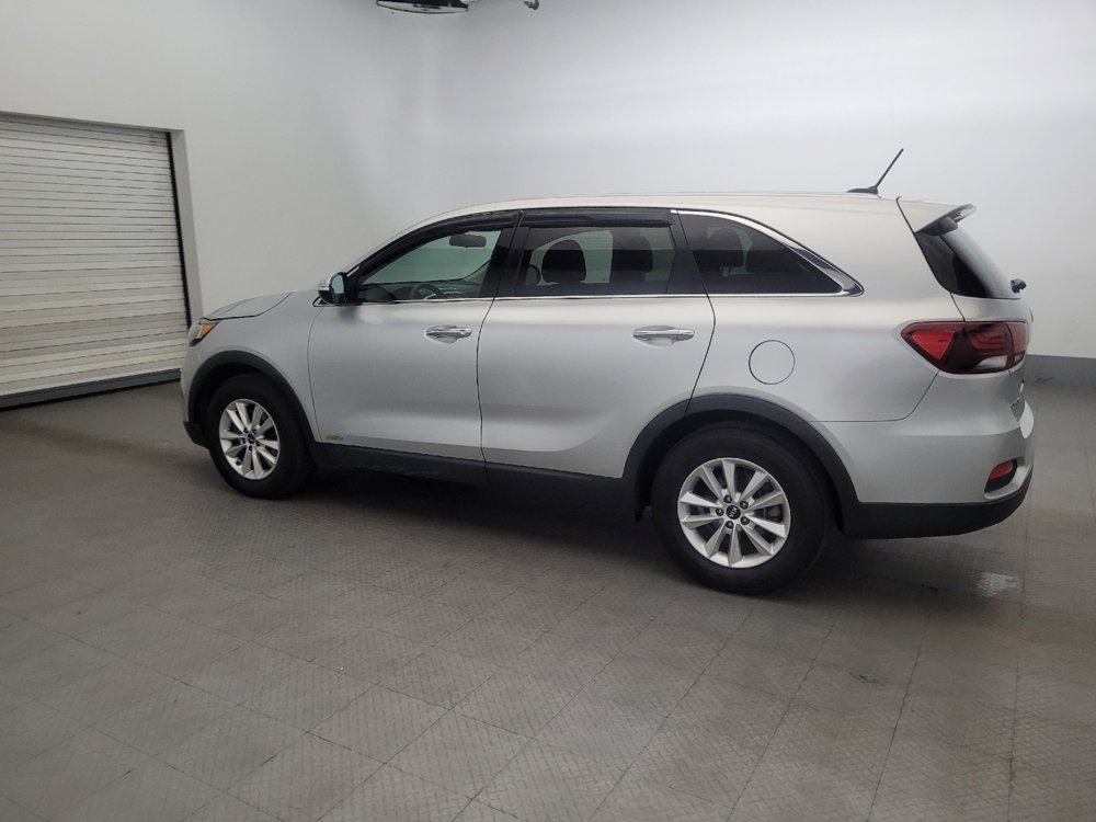 Used 2019 Kia Sorento LX image 3