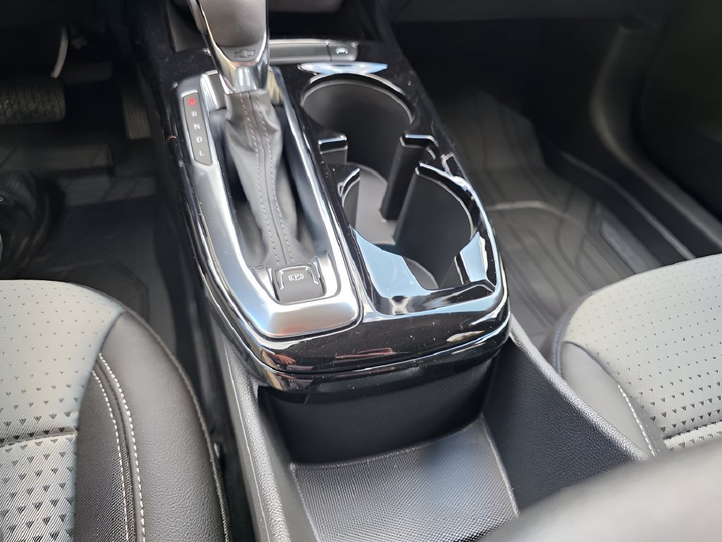 New 2026 Chevrolet Trax LT w/ Midnight Edition FWD image 24