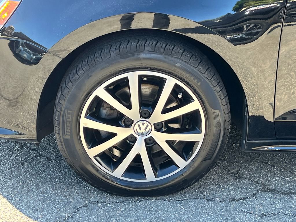 Used 2017 Volkswagen Jetta SE FWD image 8
