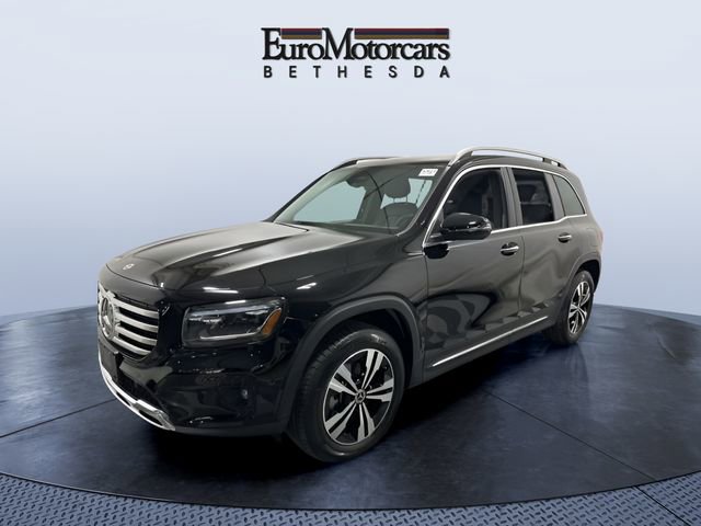 Used 2025 Mercedes-Benz GLB 250 4MATIC image 3