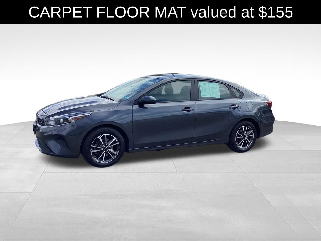 Used 2022 Kia Forte LXS FWD image 3